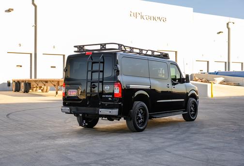 2018 Nissan NV Passenger NV3500 HD SL V8